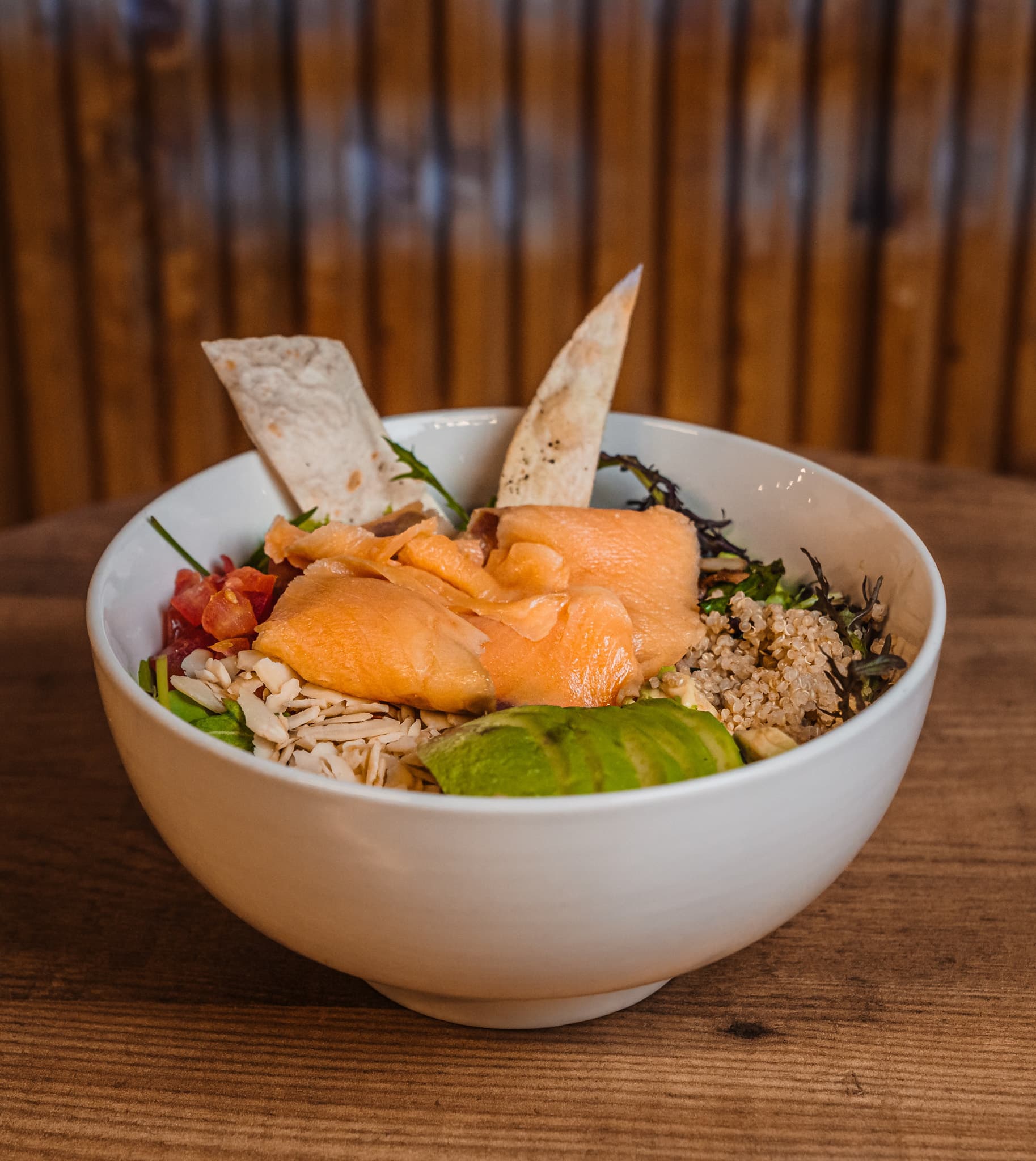 Ensalada Tabulé De Quinoa Salmón